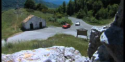 Видео ролик новый Peugeot 208 рядом с 205 GTi